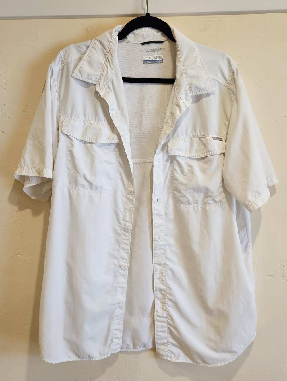 Columbia White Short-Sleeve Sun Protection Shirt